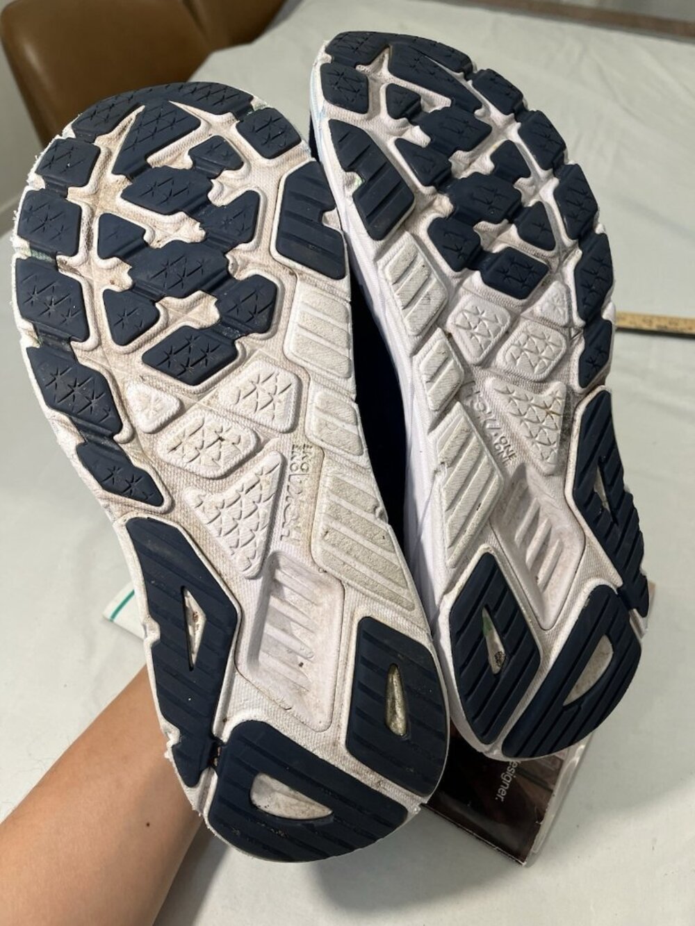 Hoka One One Sneakers Shoes Arahi 6 Men's Size 13 D - Picture 9 of 13